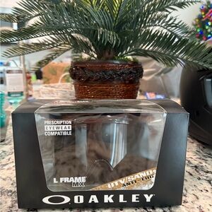 NWT Oakley L Frame MX Sand Goggles - Jet Black and Dark Grey